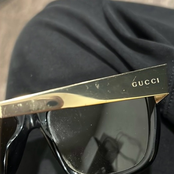 COPY - Gucci sunglasses black and gold - Picture 7 of 8